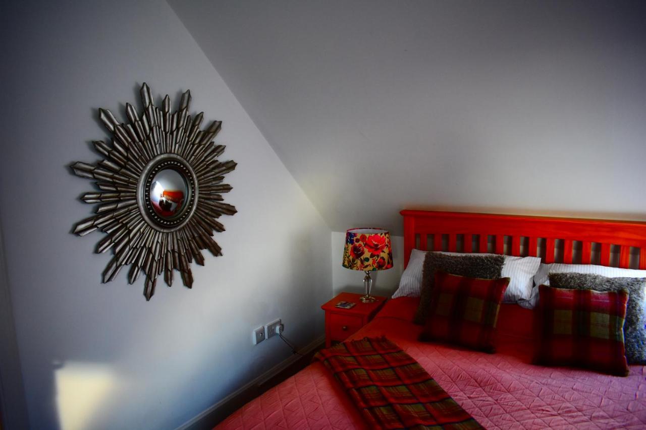 Clouds B&B Kilmuir  Bagian luar foto